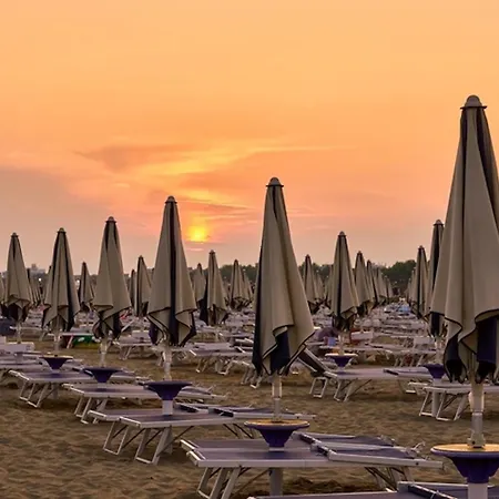 Beachfront Escape One Bedroom Flat With Ac Apartman Bibione