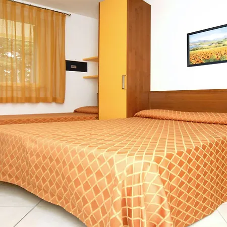 Beachfront Escape One Bedroom Flat With Ac ביביונה
