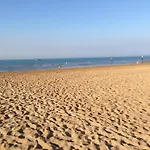 Beachfront Escape One Bedroom Flat With Ac *