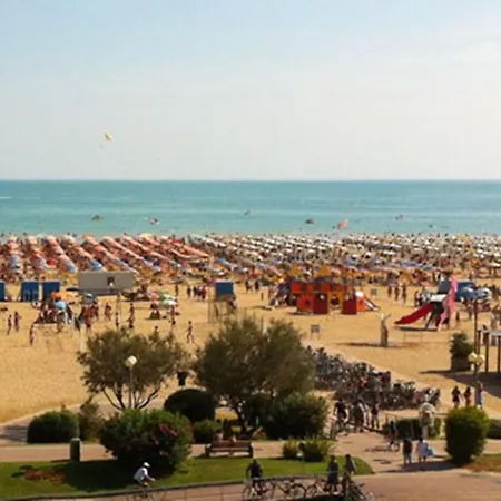 Beachfront Escape One Bedroom Flat With Ac