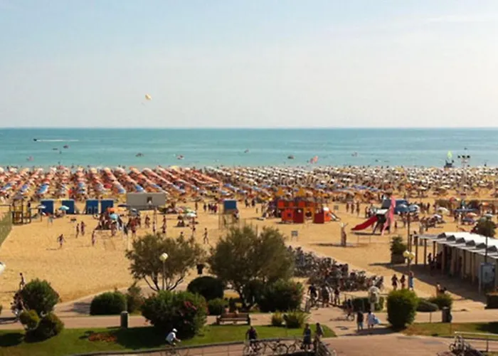Beachfront Escape One Bedroom Flat With Ac