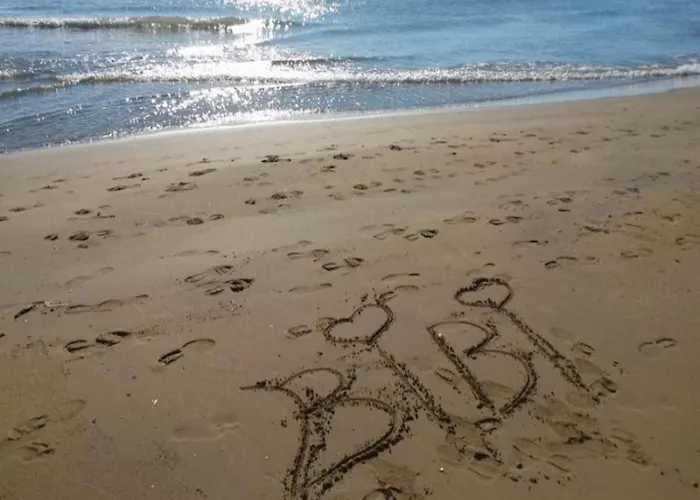 Beachfront Escape One Bedroom Flat With Ac Apartmán