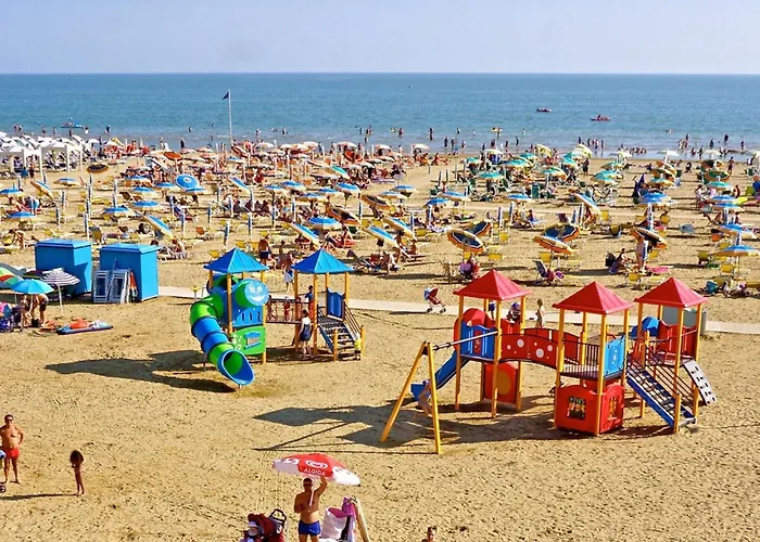 Beachfront Escape One Bedroom Flat With Ac * ビビオーネ